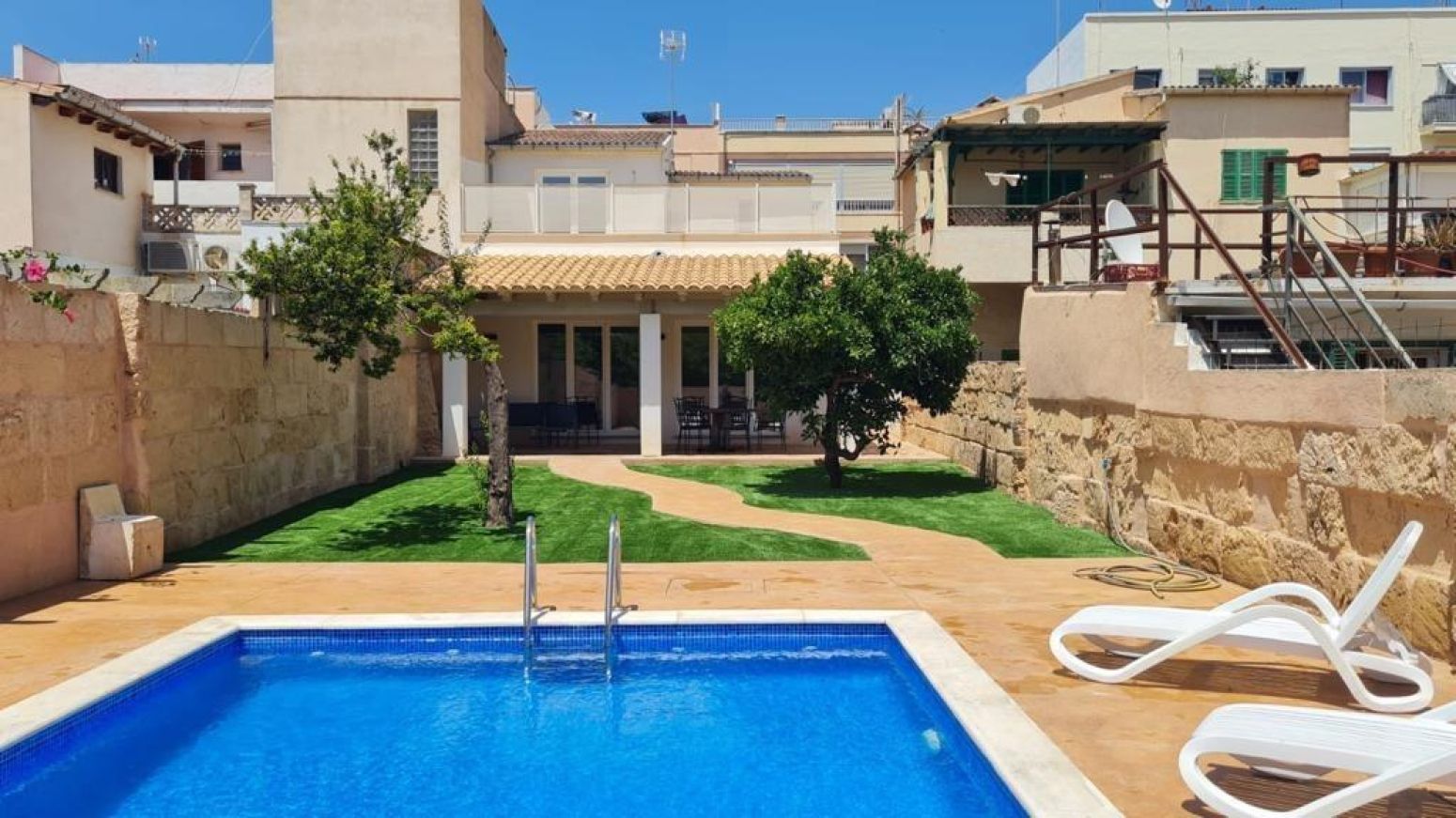 Swimming pool of Single-family semi-detached for sale in  Palma de Mallorca  with Heating, Parquet flooring and Terrace