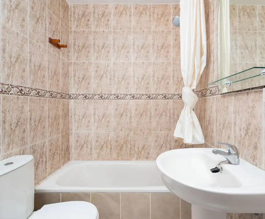 Flat with terrace for sale in San Luis de Sabinillas, imagen 9