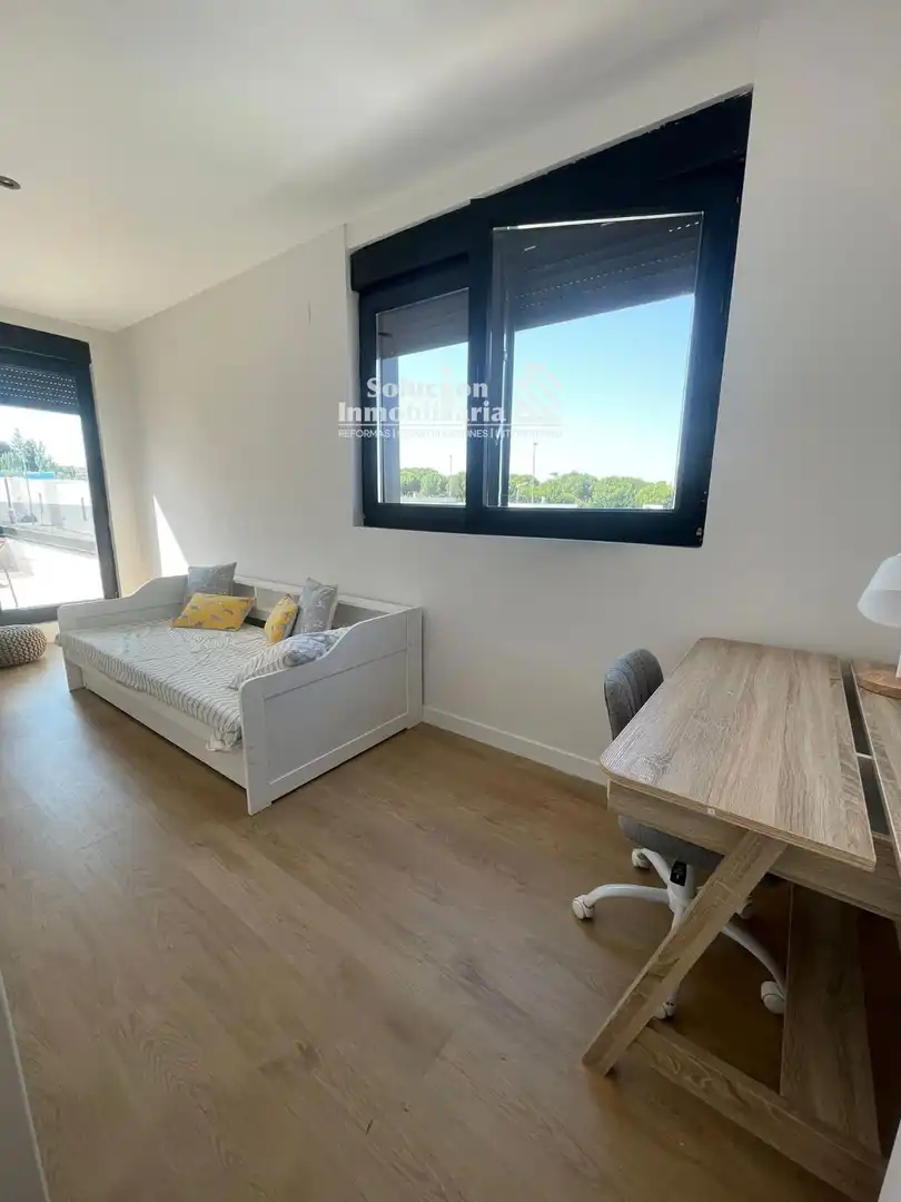 Casa adosada en venta en CALLE PEÑALARA, 14, Carbajosa de la Sagrada