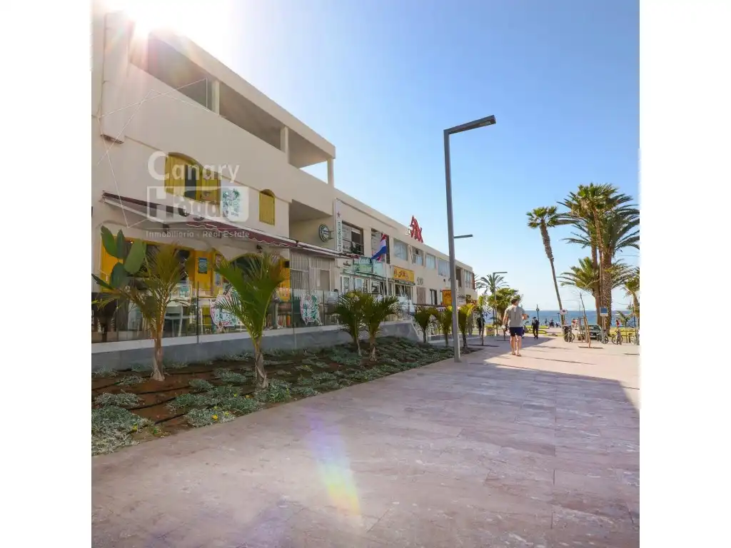 Local comercial en venda a Calle Mexico (Playa Americas)