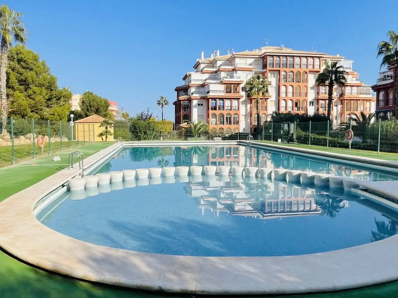 Swimming pool of Flat for sale in Torrevieja  with Balcony and Community pool