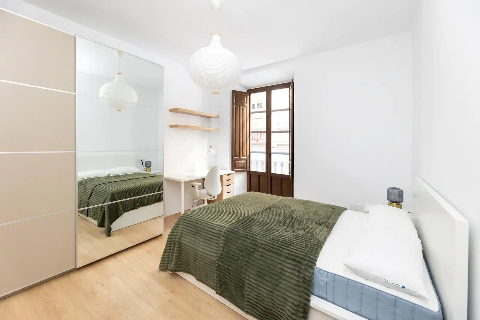 Bedroom of Apartments for rent in Granada  with Air Conditioner, Heating and Parquet flooring