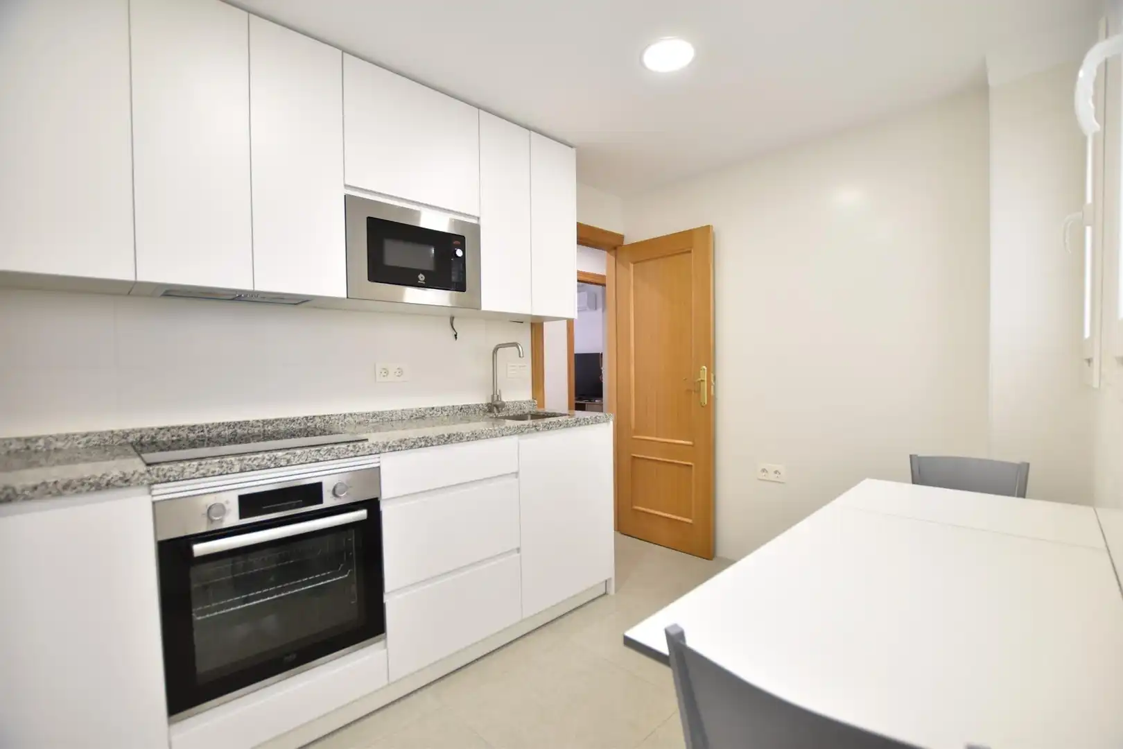 Kitchen of Flat for rent in Granada  with Air Conditioner and Furnished