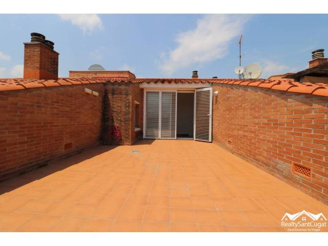 Ático en Alquiler en Calle Carrasco i Formiguera en Coll Favà