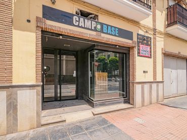 Locale commerciale in vendita a Calle Calle Calderón