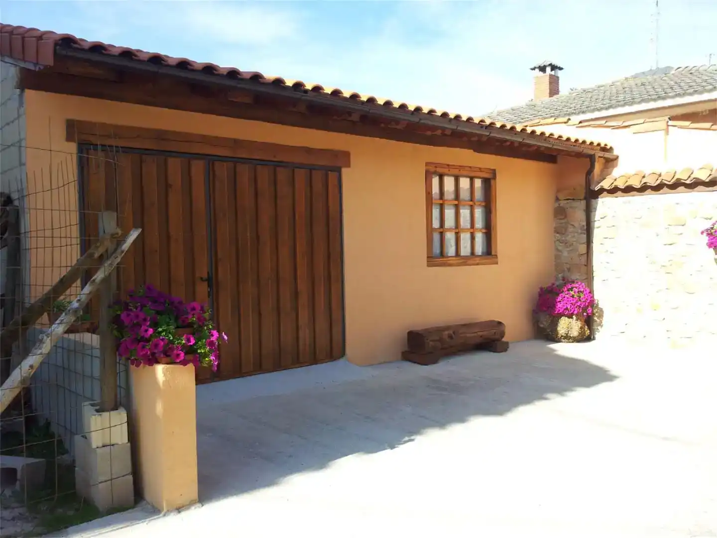 Vista exterior de Garaje en venta en Contreras