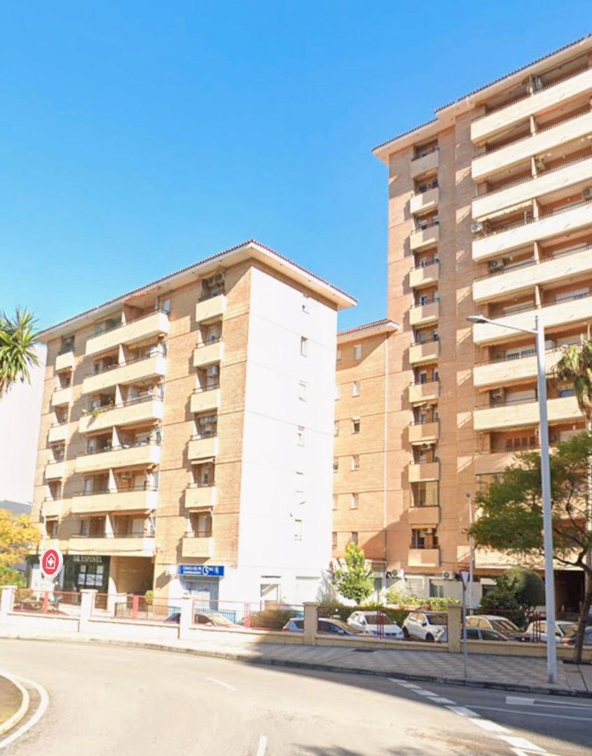 Exterior view of Flat for sale in Algeciras  with Terrace and Furnished