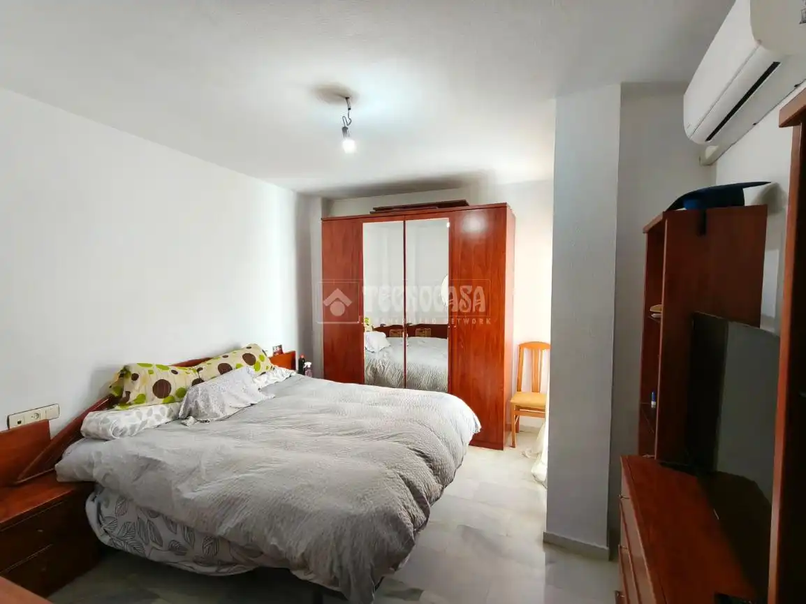 Schlafzimmer von Einfamilien-Reihenhaus zum Verkauf in Armilla mit Klimaanlage