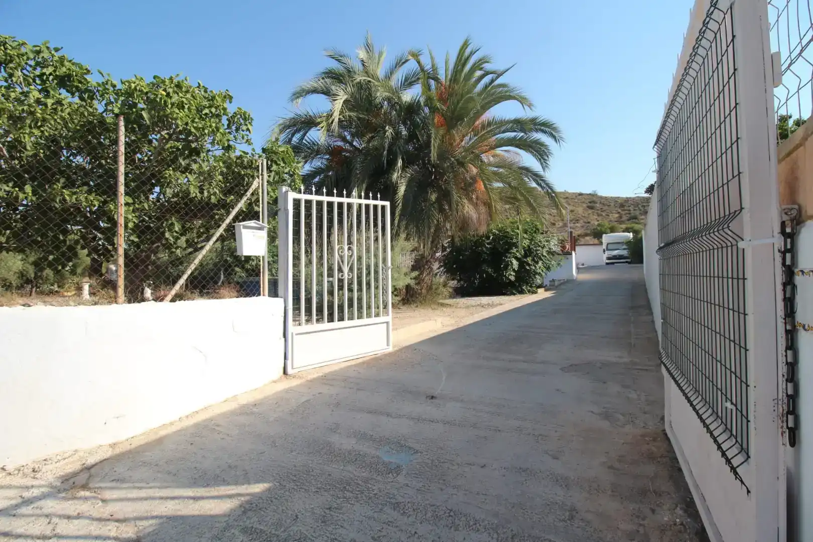 Vista exterior de Finca rústica en venda en Alicante / Alacant amb Aire condicionat i Piscina
