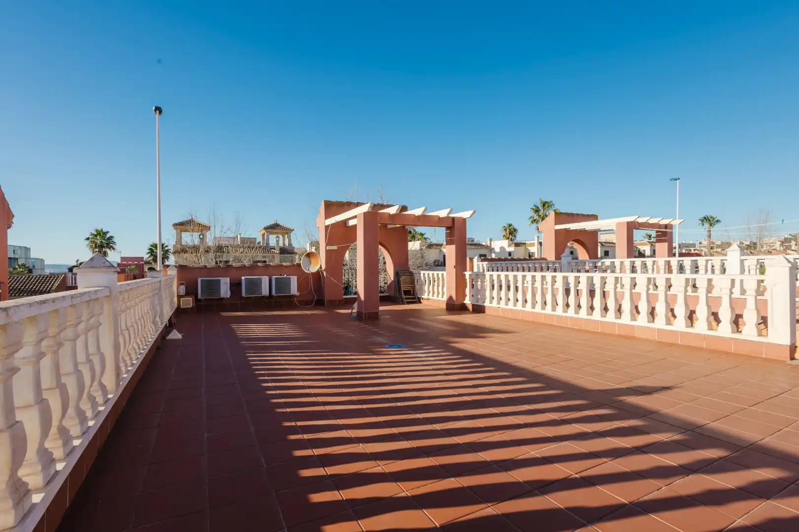 Terrassa de Casa o xalet en venda en Torrevieja amb Aire condicionat, Jardí privat i Terrassa