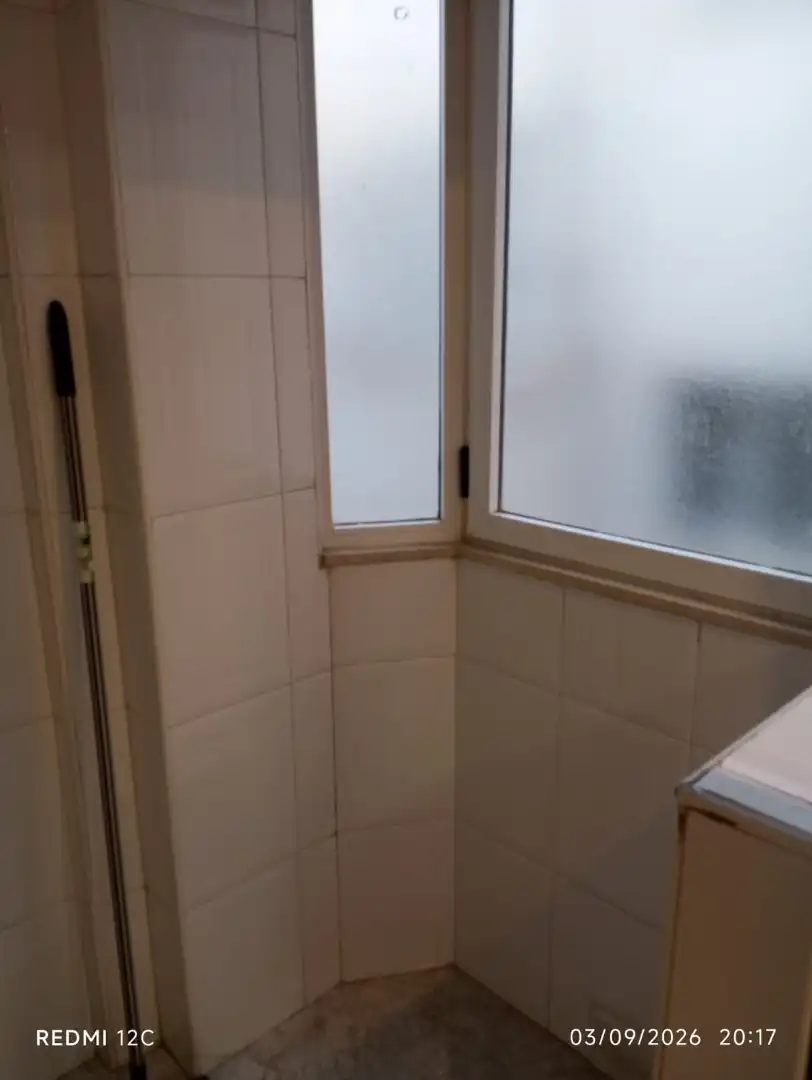 Bany de Pis de lloguer en Murcia amb Aire condicionat, Terrassa i Balcó