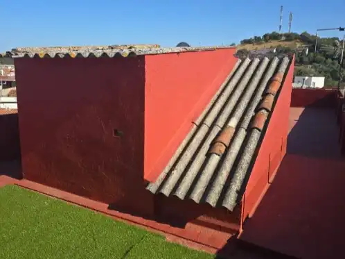 Vista exterior de Pis en venda en El Ronquillo amb Aire condicionat, Terrassa i Balcó