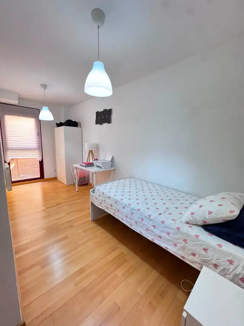 Schlafzimmer von Maisonette zum Verkauf in La Muela mit Klimaanlage, Heizung und Privatgarten