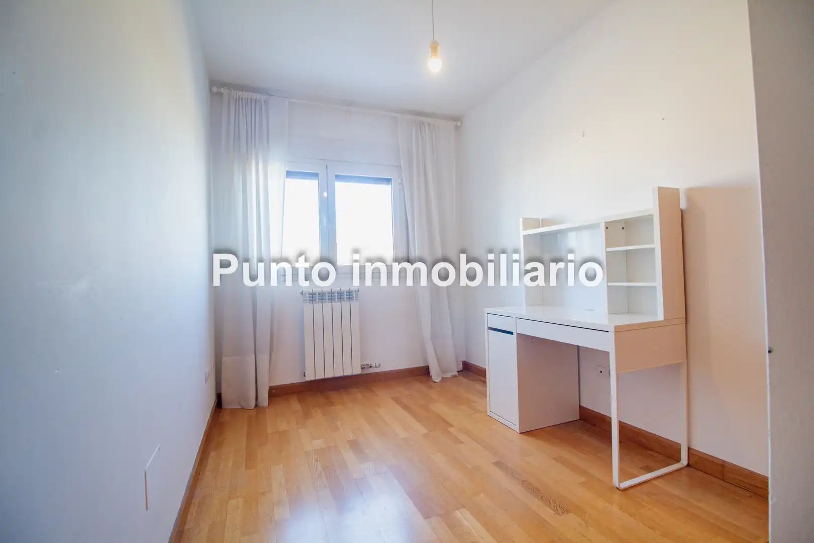 Bedroom of Flat for sale in Arroyo de la Encomienda  with Heating, Parquet flooring and Storage room