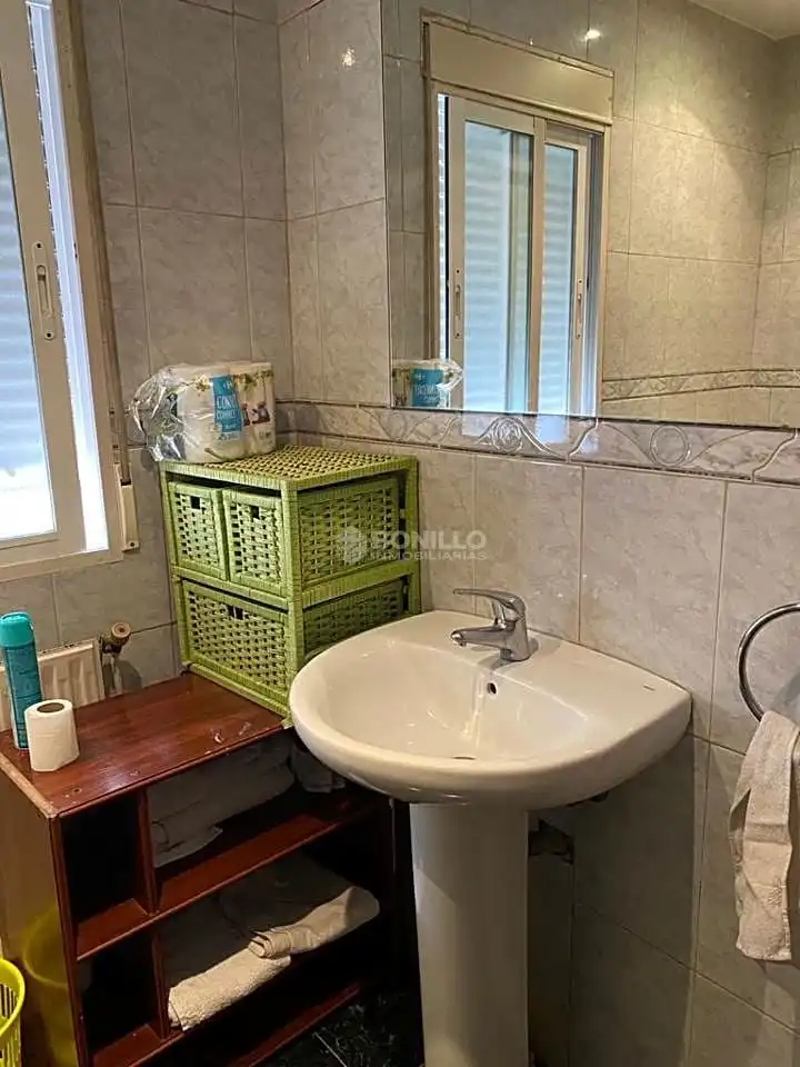 Apartament en venda a Arquitecto Martín Aldehuela, Ensanche - Fuenfresca