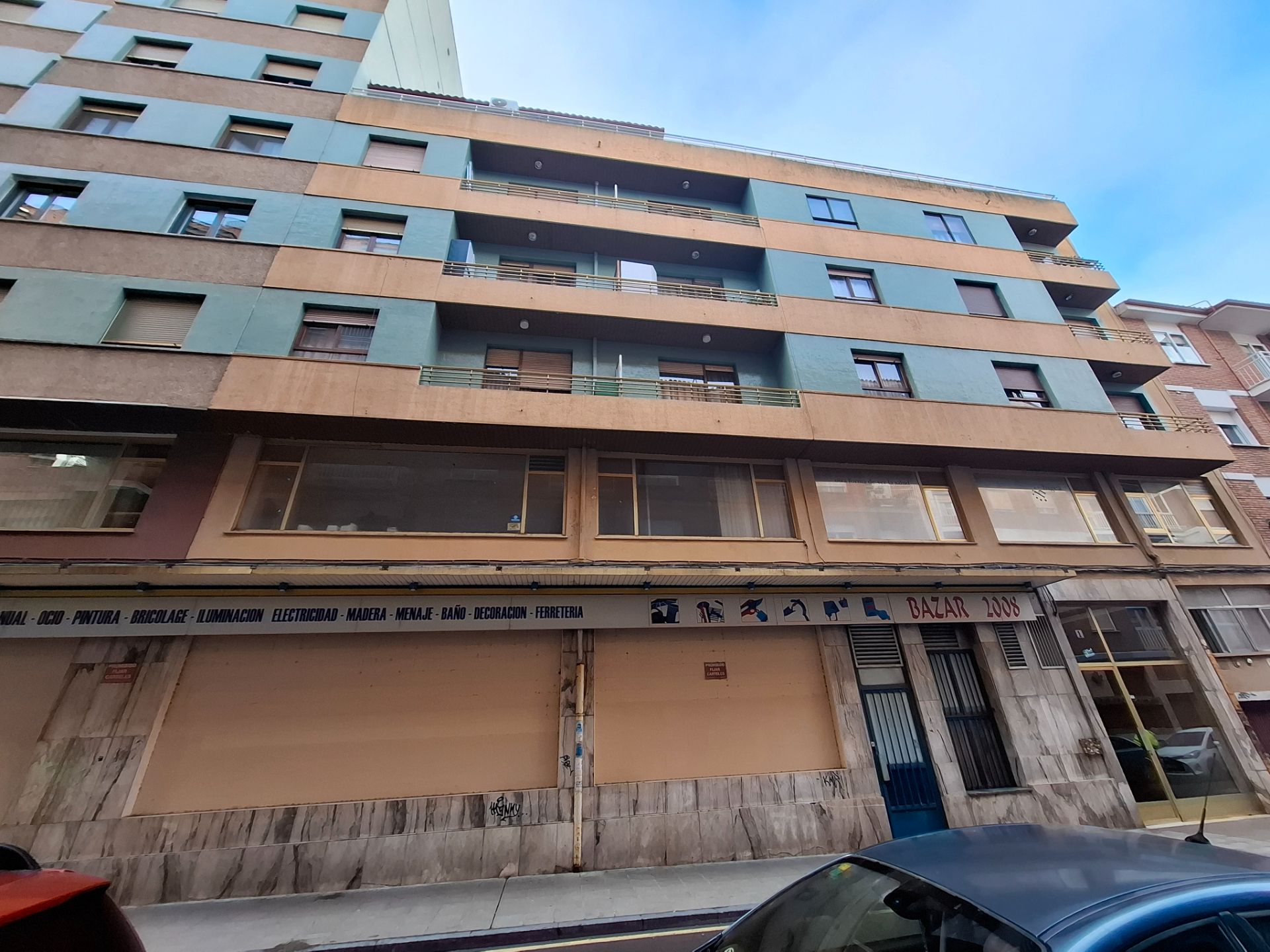 Vista exterior de Pis en venda en Zamora Capital  amb Calefacció, Parquet i Terrassa