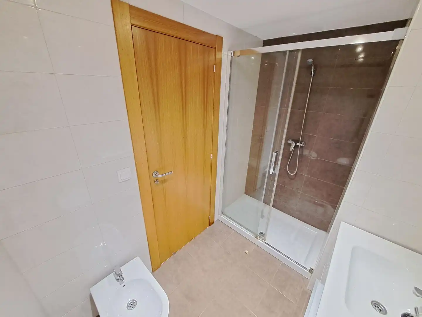 Baño de Piso en venta en Alzira con Aire acondicionado, Parquet y Terraza
