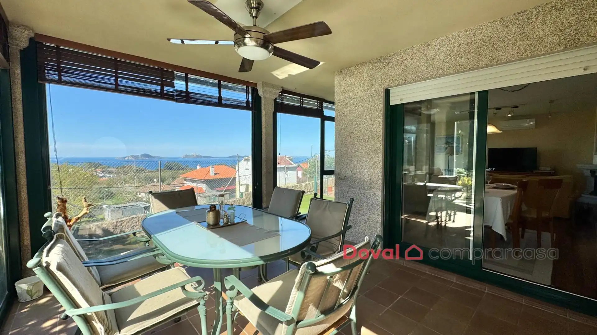 Terrassa de Casa o xalet en venda en Vigo  amb Aire condicionat, Calefacció i Jardí privat