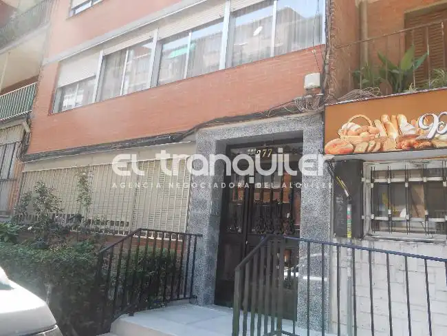 Vista exterior de Pis de lloguer en Madrid amb Aire condicionat, Parquet i Terrassa