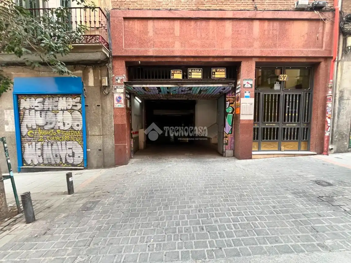 Vista exterior de Garaje de alquiler en Madrid