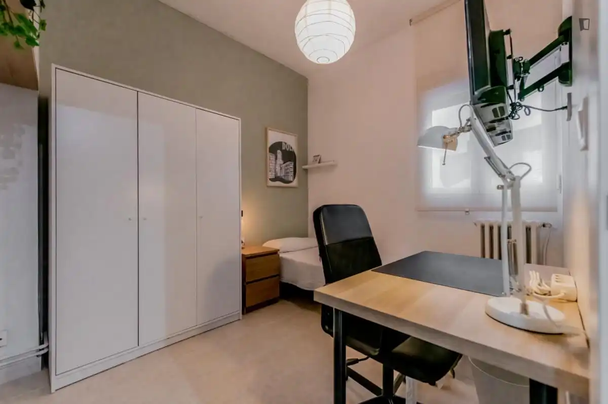 Dormitori de Apartament per a compartir en Valladolid Capital amb Calefacció, Moblat i Rentadora