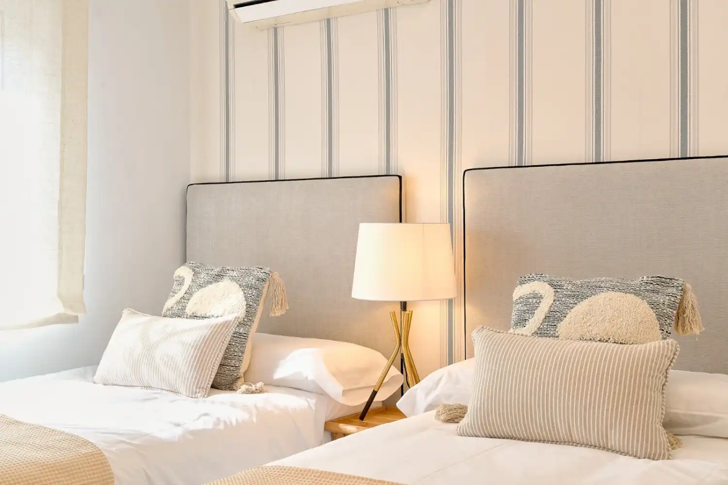 Bedroom of Flat for rent in Málaga  with Air Conditioner, Furnished and Washing machine