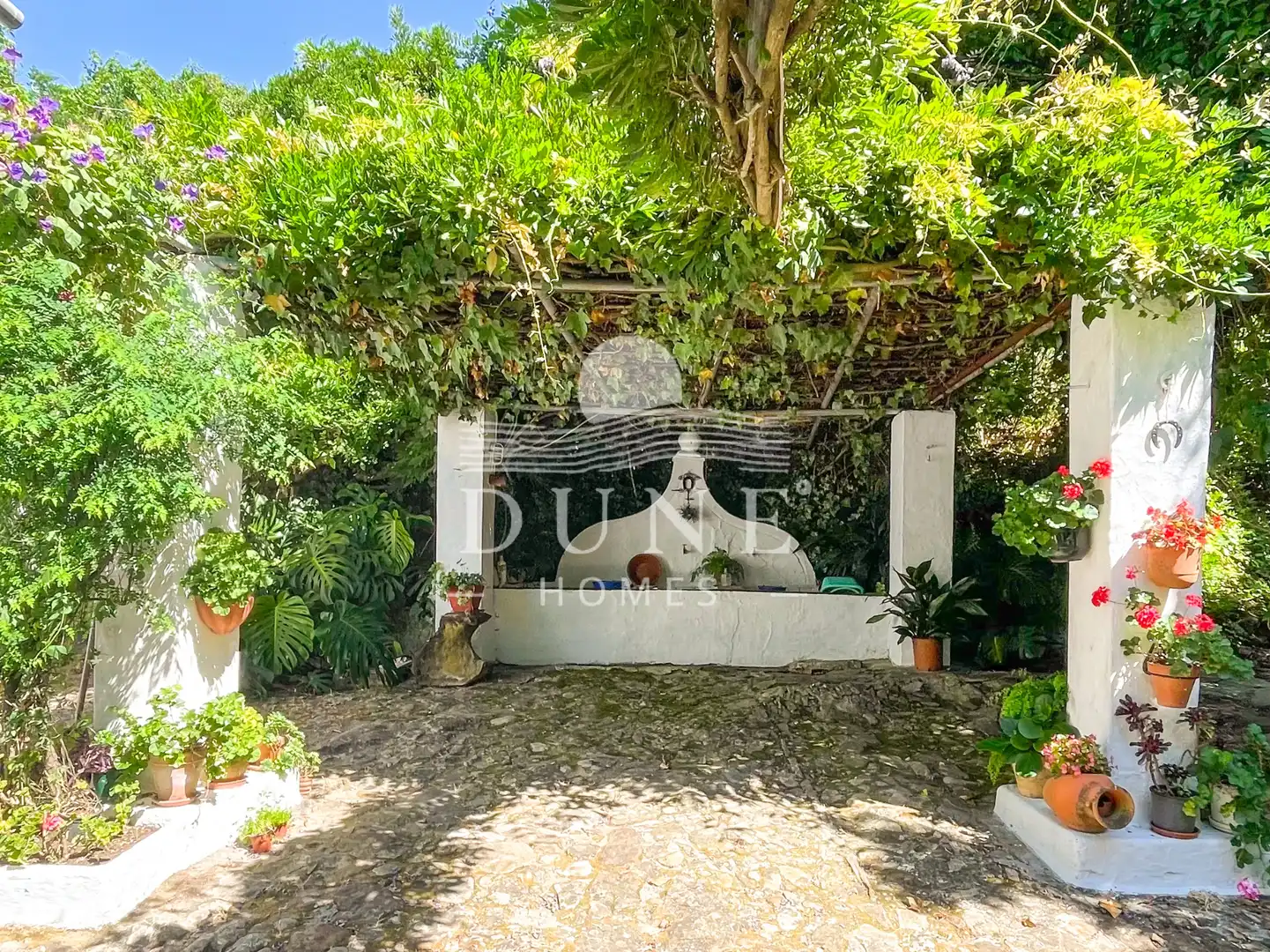 Exterior view of Country homes for sale in Algeciras  with Private garden, Terrace and Storage room