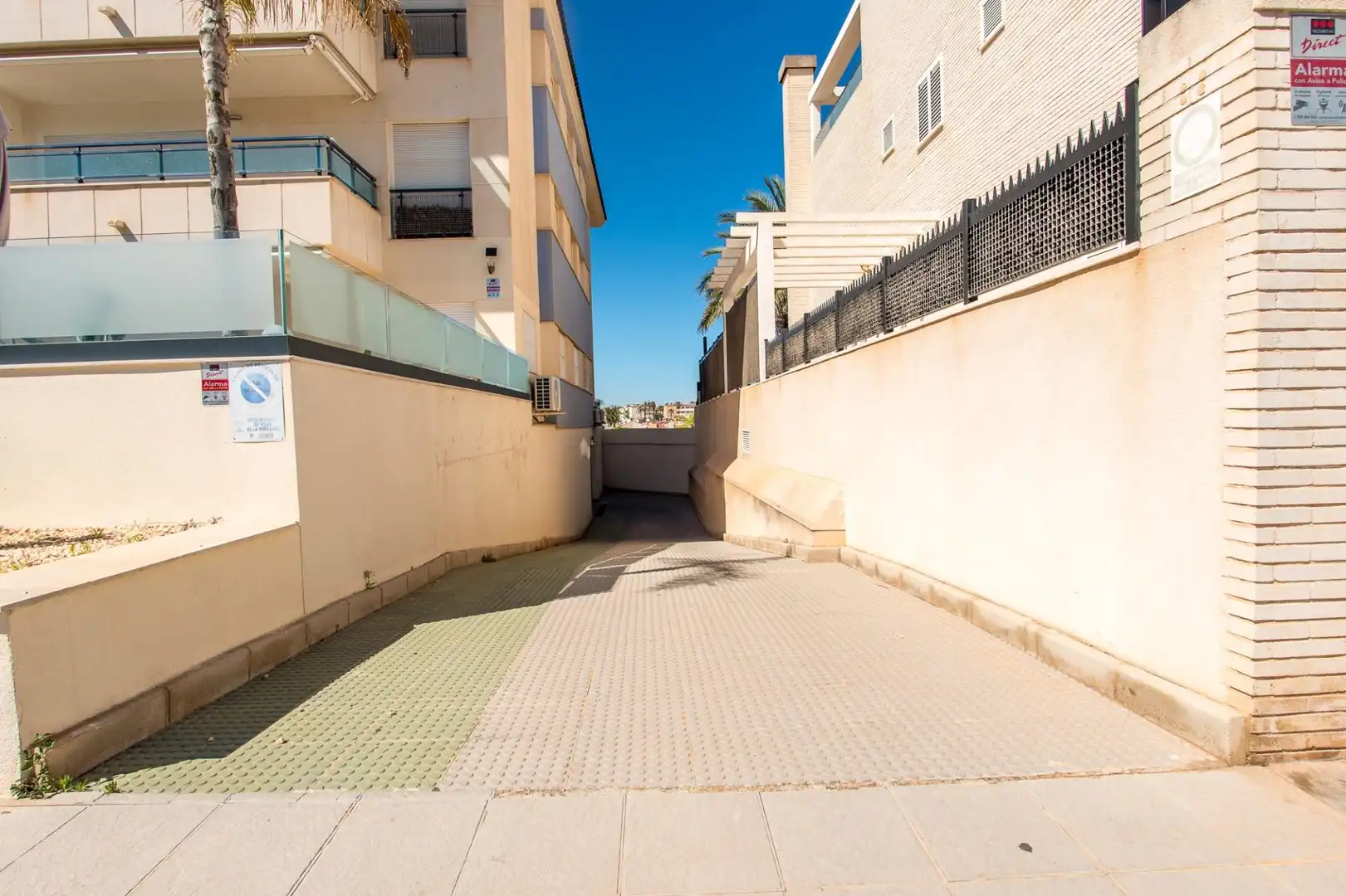 Aparcament de Àtic en venda en Pilar de la Horadada amb Aire condicionat, Calefacció i Jardí privat