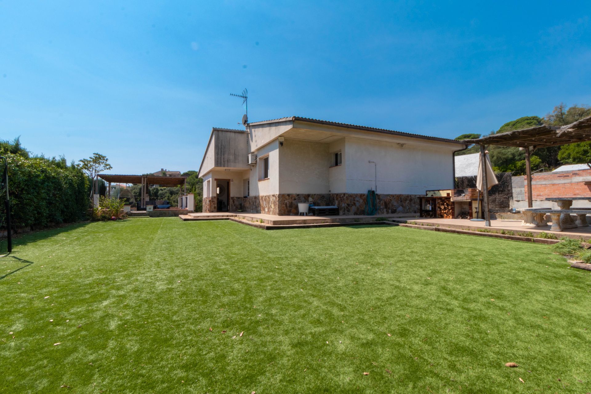 Garden of House or chalet for sale in Sant Cebrià de Vallalta  with Air Conditioner, Private garden and Terrace