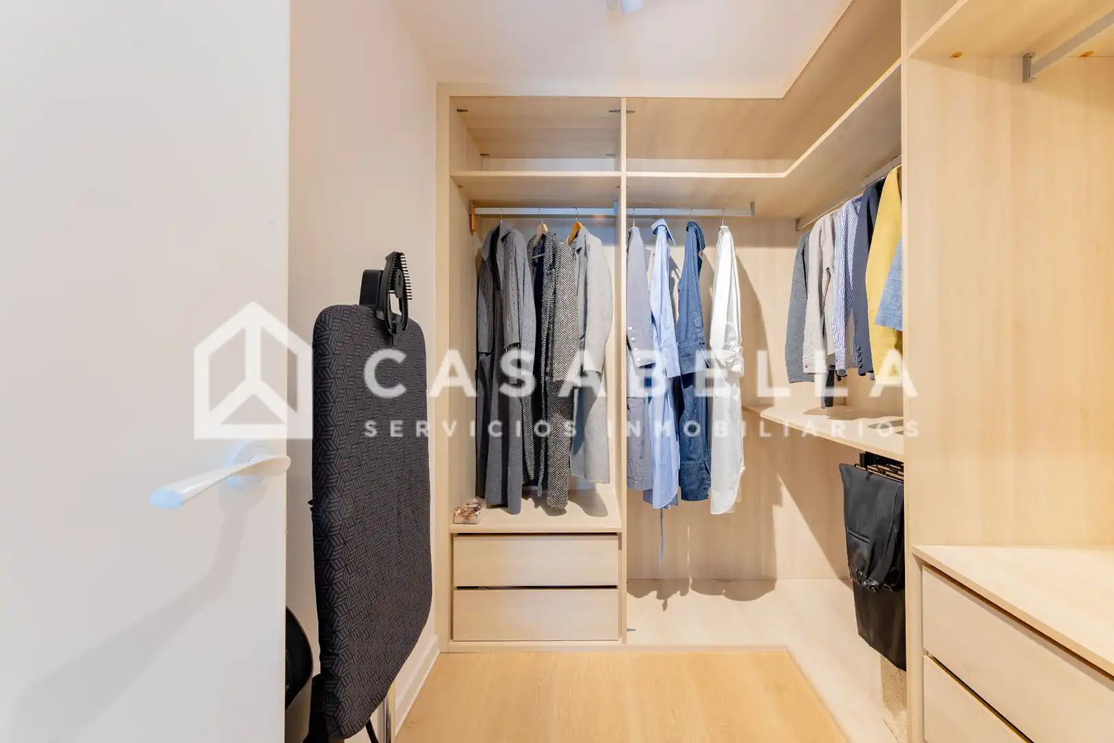 Bedroom of Flat for sale in Valencia  with Air Conditioner, Heating and Terrace