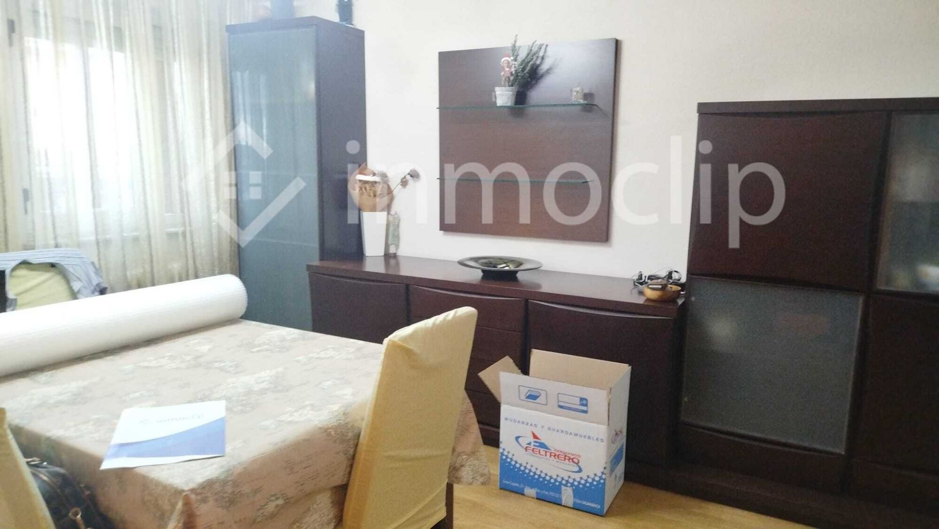 Dormitori de Casa adosada en venda en Villares de la Reina amb Calefacció i Piscina comunitària