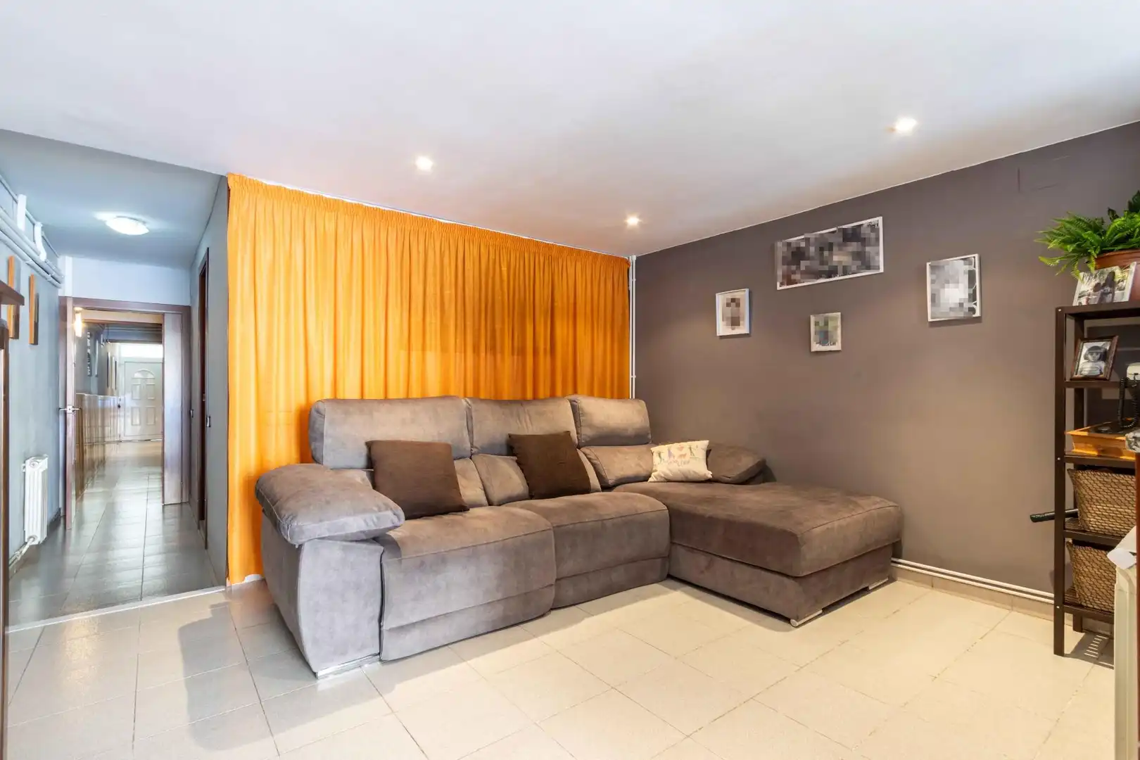 Sala de estar de Casa adosada en venta en Sentmenat con Aire acondicionado, Calefacción y Terraza