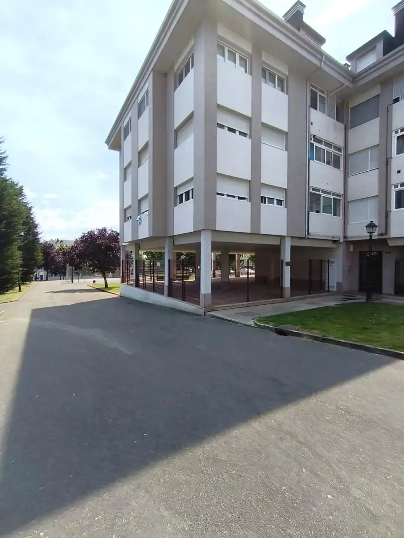 Piso en venta en Carretera Carretera Estación, San Claudio - Trubia - Las Caldas
