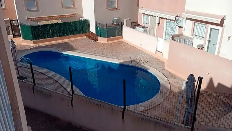 Piscina de Piso en venta en Cartagena con Calefacción, Horno y Piscina comunitaria