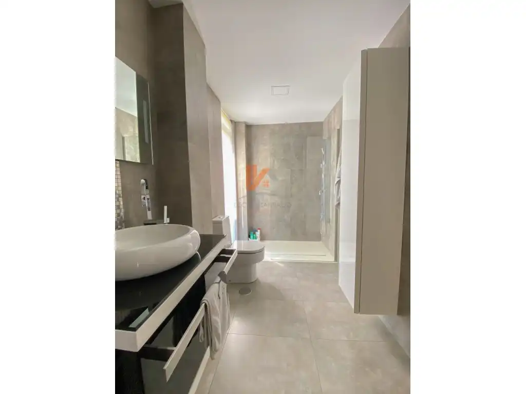 Baño de Casa o chalet en venta en Ames con Jardín privado, Terraza y Piscina
