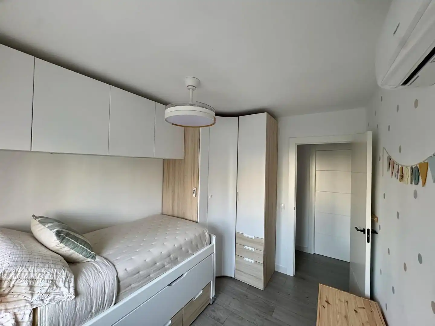 Habitación de Piso en venta en Málaga con Aire acondicionado y Calefacción