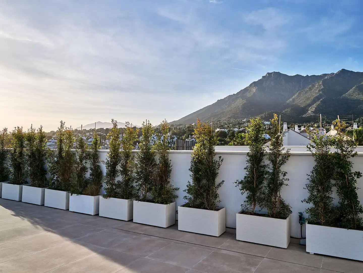 Terrassa de Casa o xalet en venda en Marbella amb Aire condicionat, Calefacció i Jardí privat