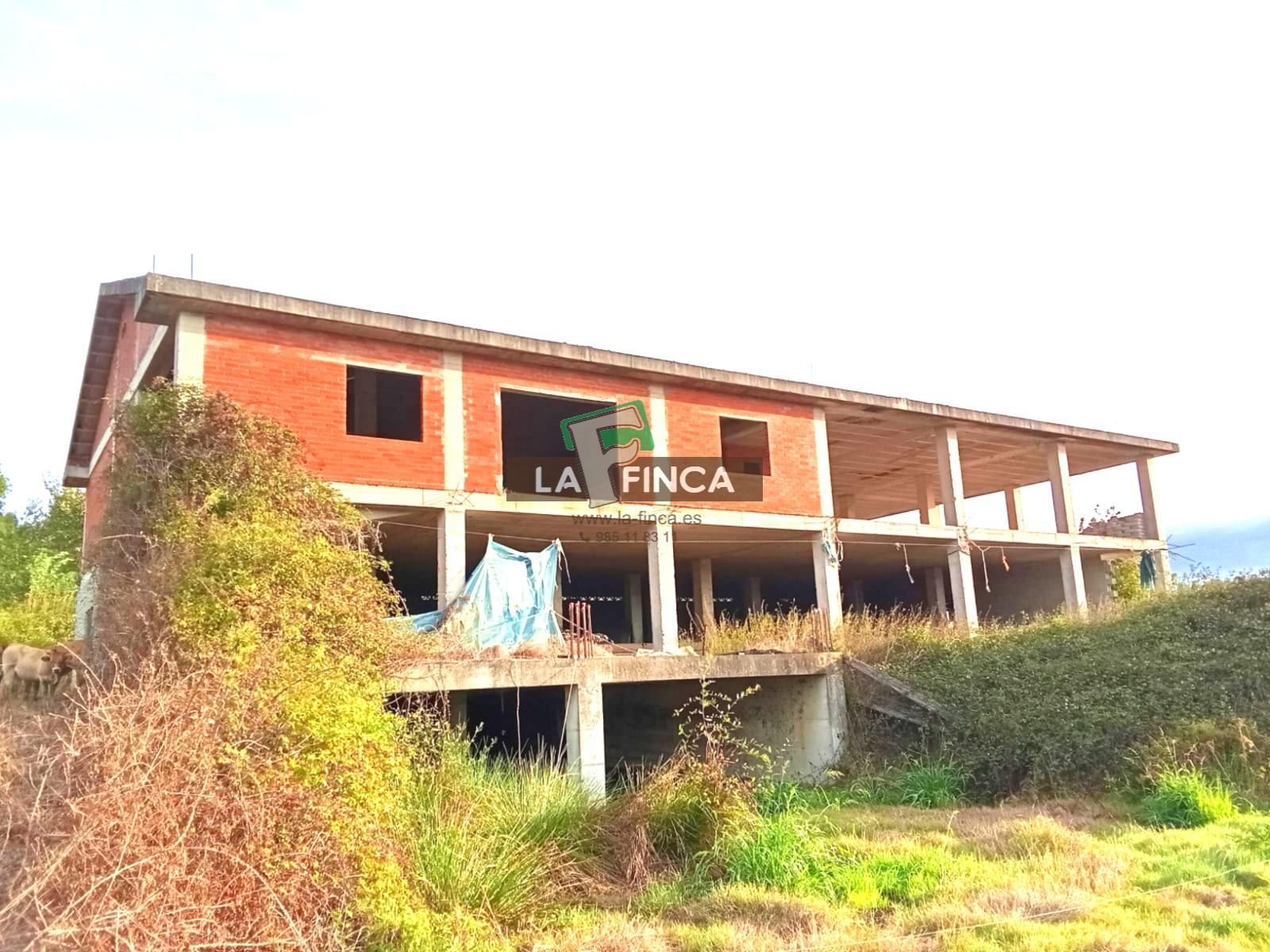 Exterior view of Building for sale in Salas