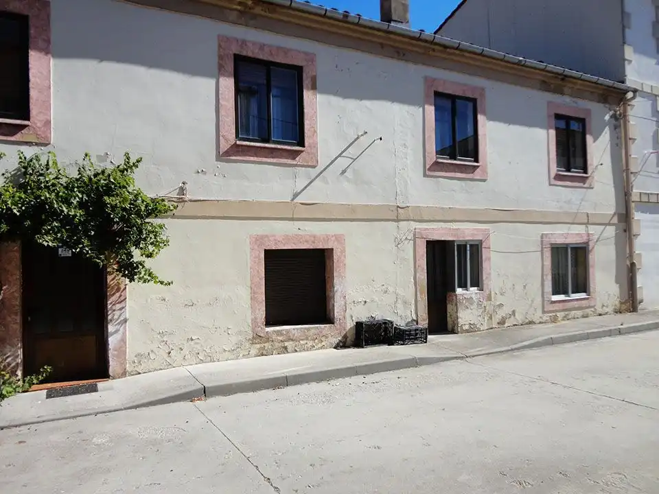 Vista exterior de Finca rústica en venta en Regumiel de la Sierra con Calefacción y Amueblado