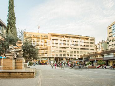 Oficina amb ascensor en venda a Centre - Barri Vell