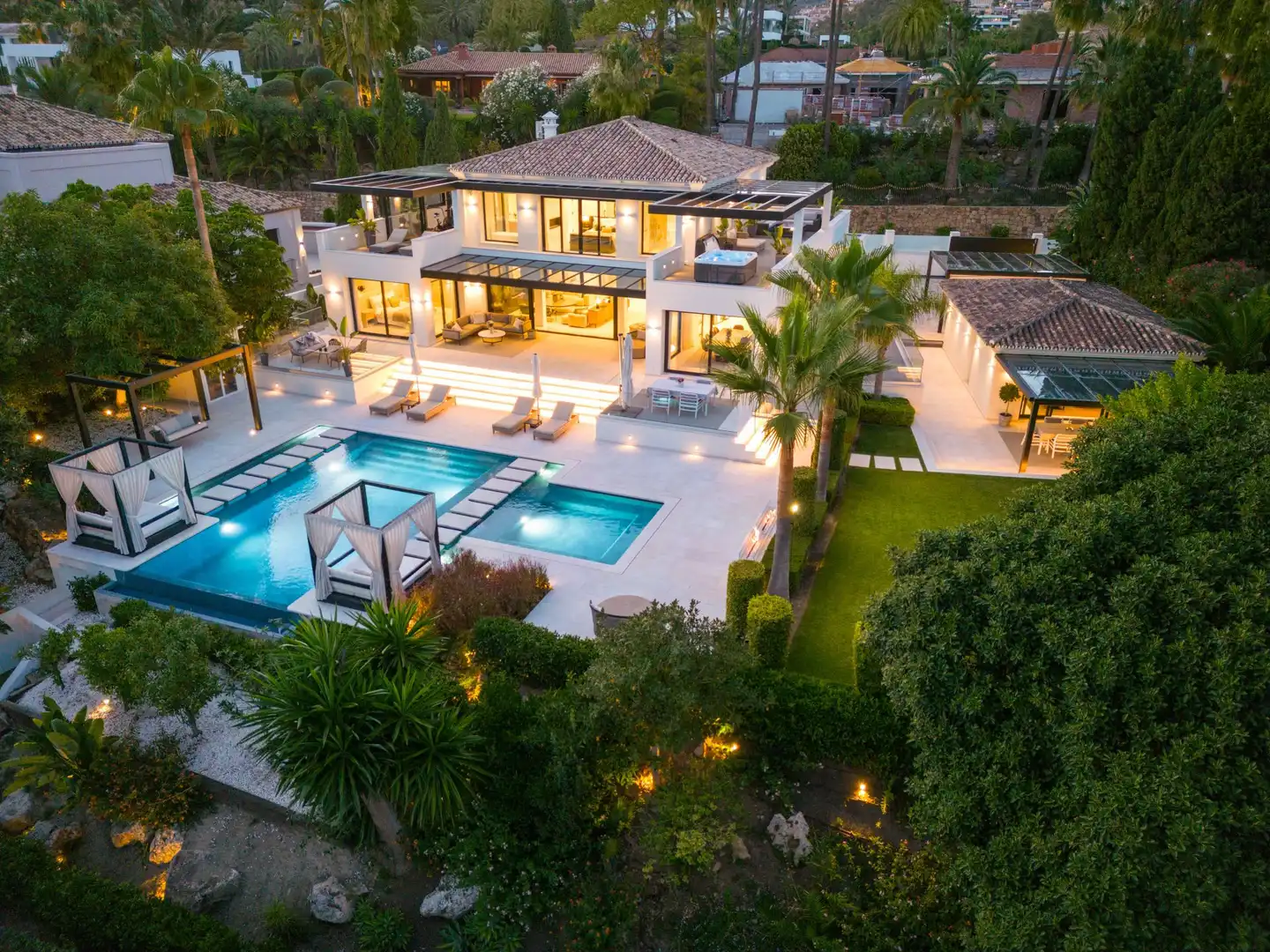 Casa con piscina en venta en Marbella Centro