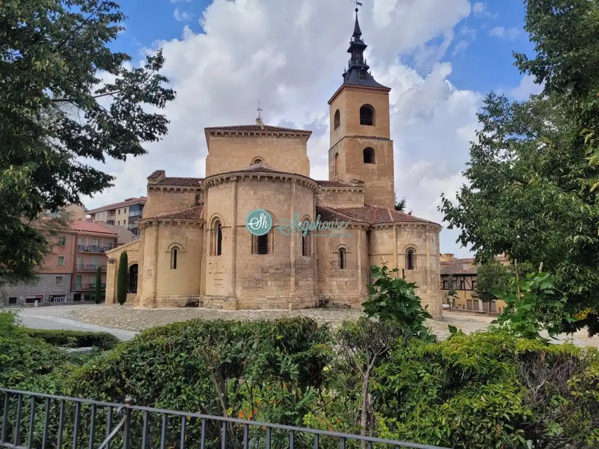 Vista exterior de Piso de alquiler en Segovia con Calefacción y Balcón