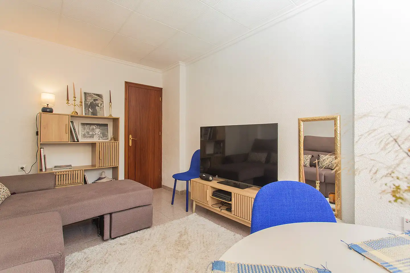 Sala de estar de Casa adosada en venta en Torrevieja con Aire acondicionado, Amueblado y Horno