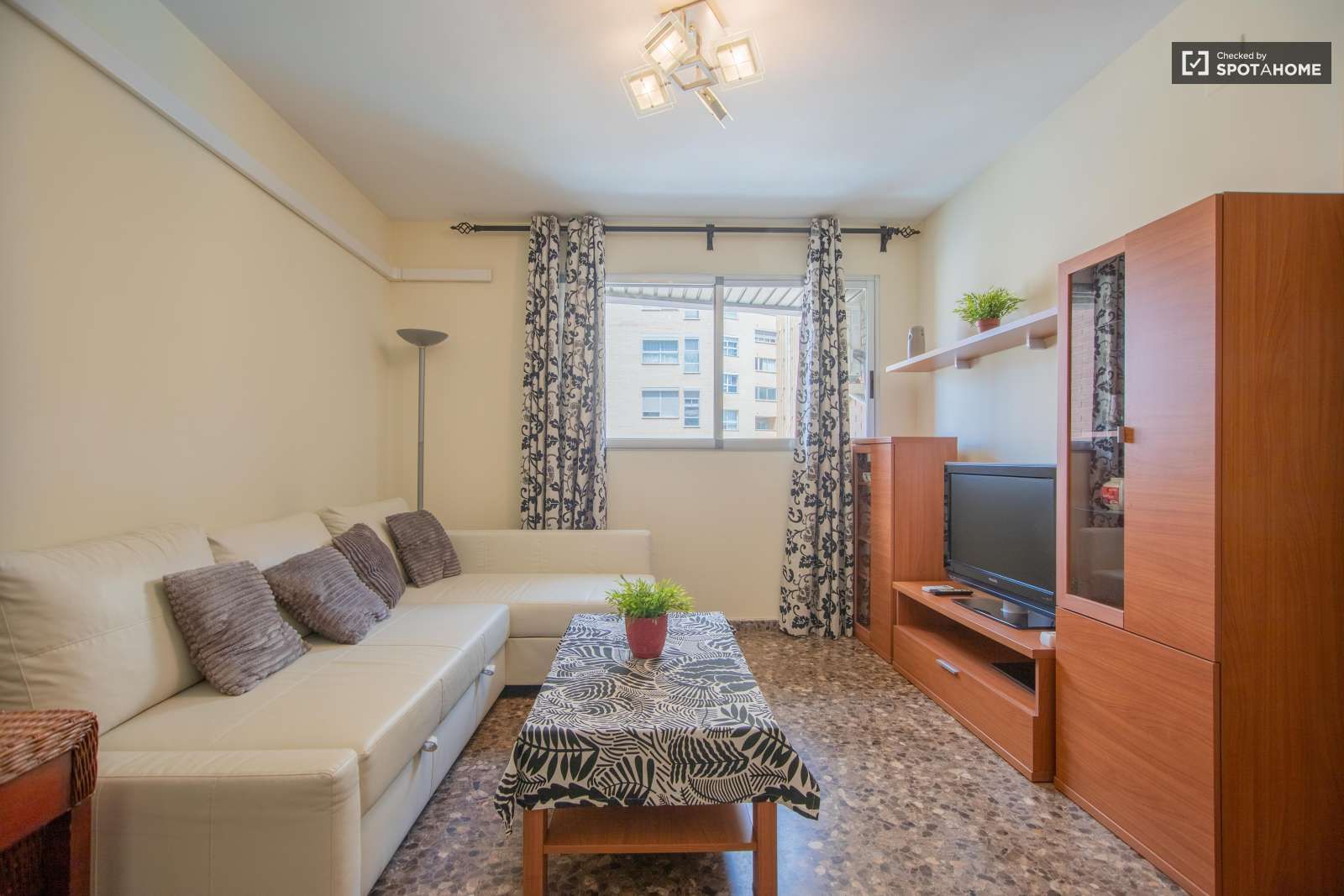 Apartment to share in Ciutat de les Ciències i de les Arts - Justicia
