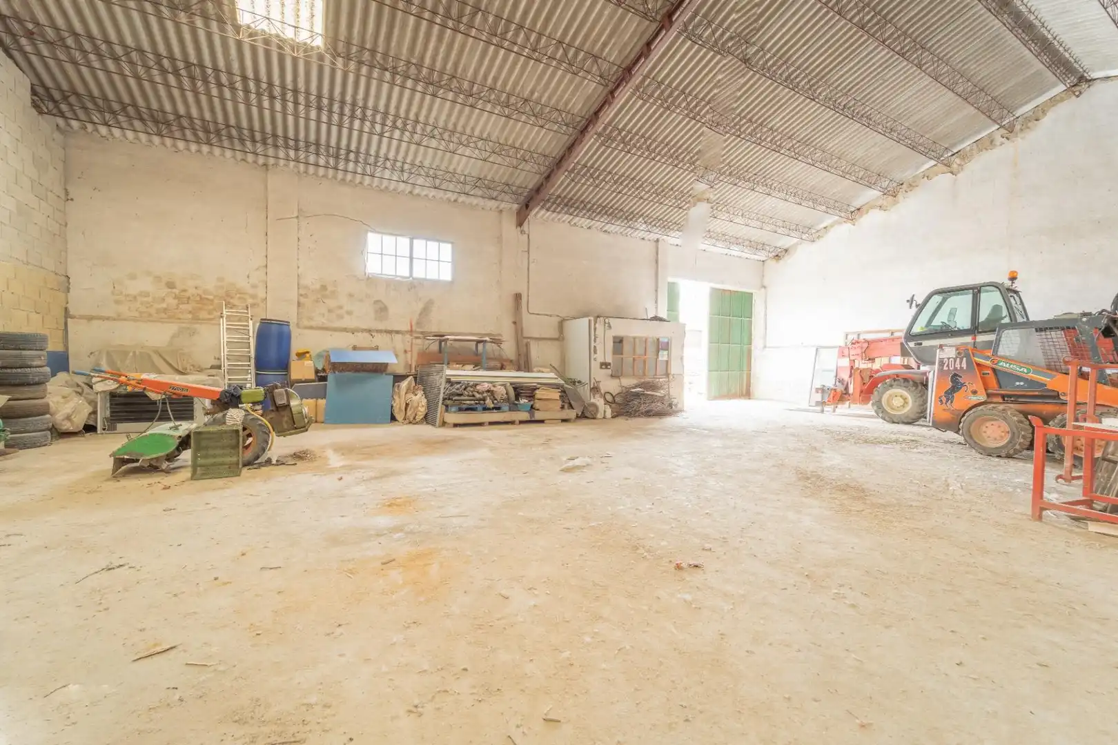 Fabrikhallen zum Verkauf in Miranda de Arga