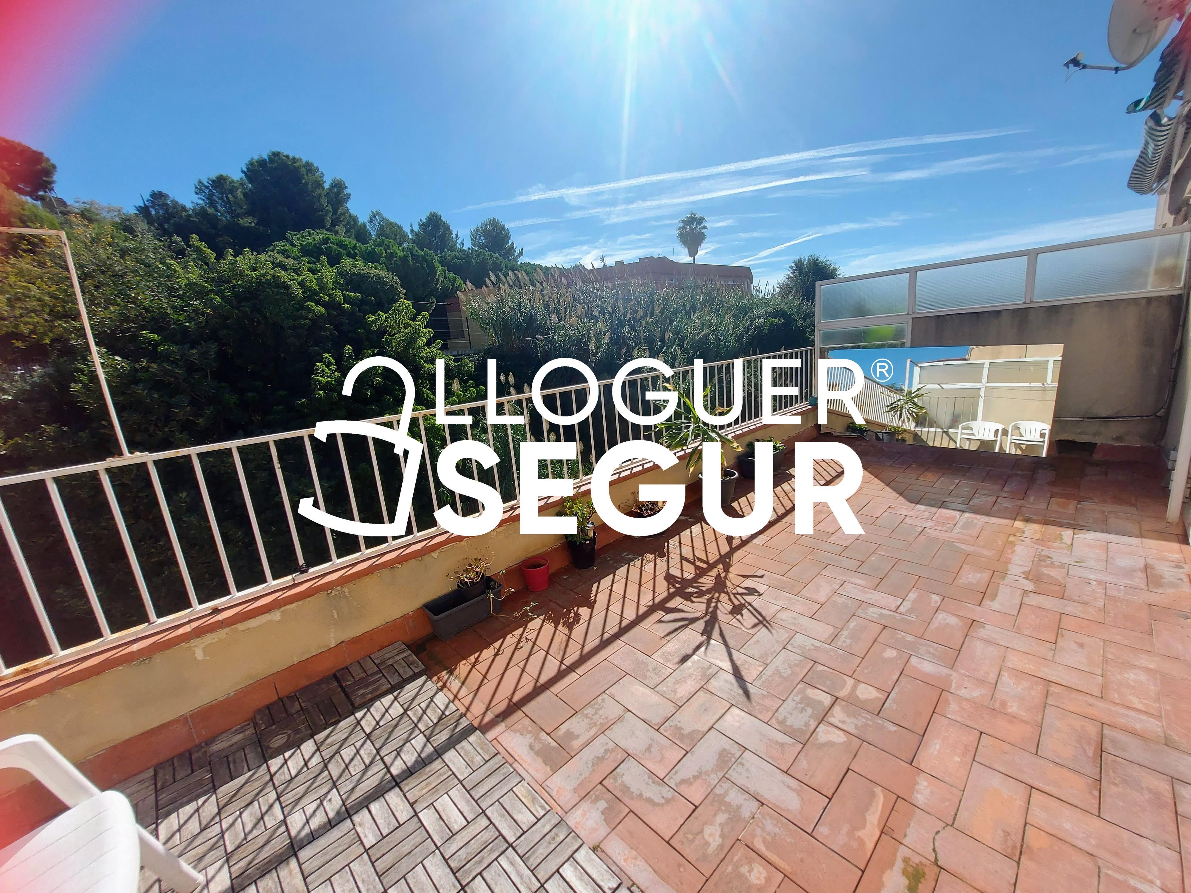 Terrassa de Pis de lloguer en  Barcelona Capital amb Calefacció, Terrassa i Moblat