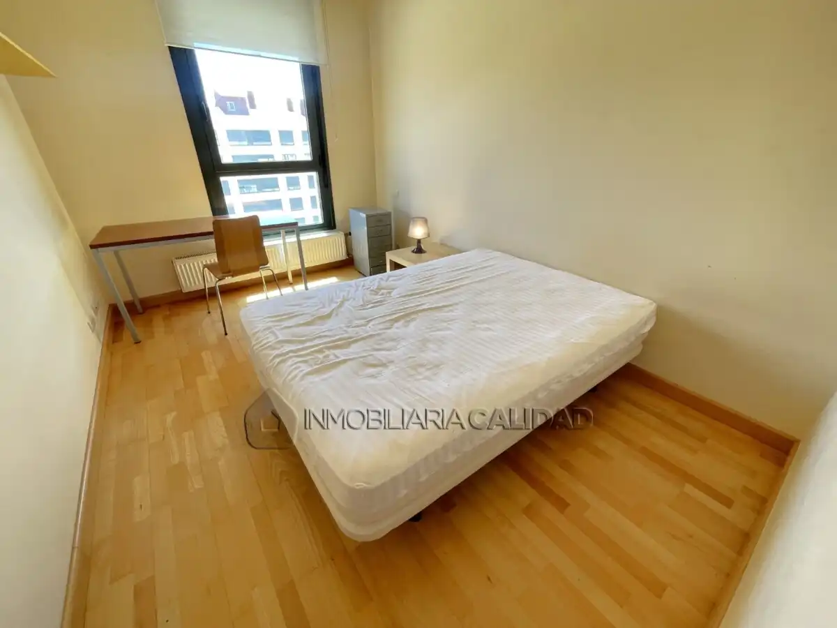 Bedroom of Flat for rent in Burgos  with Heating, Terrace and Storage room