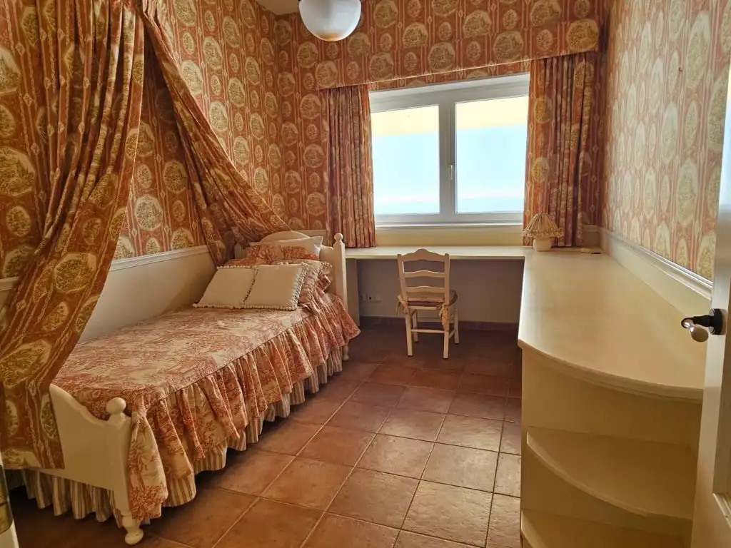 Dormitori de Casa o xalet en venda en Torrox amb Aire condicionat, Jardí privat i Terrassa