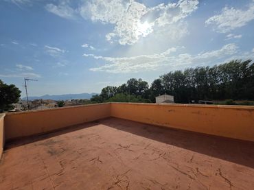 Adossat amb balcó en venda a Ibi