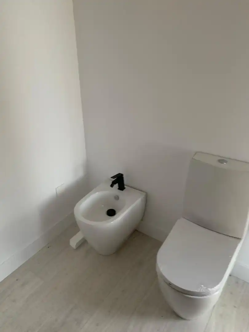 Badezimmer von Wohnungen zum Verkauf in Salamanca mit Heizung